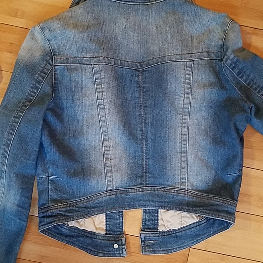 Cropped denim coat
